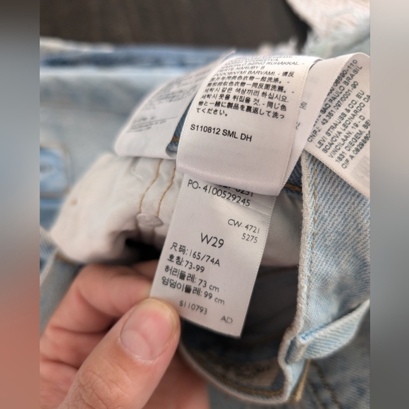 Levi's Light Blue Frayed Jean Shorts - Picture 8 of 8